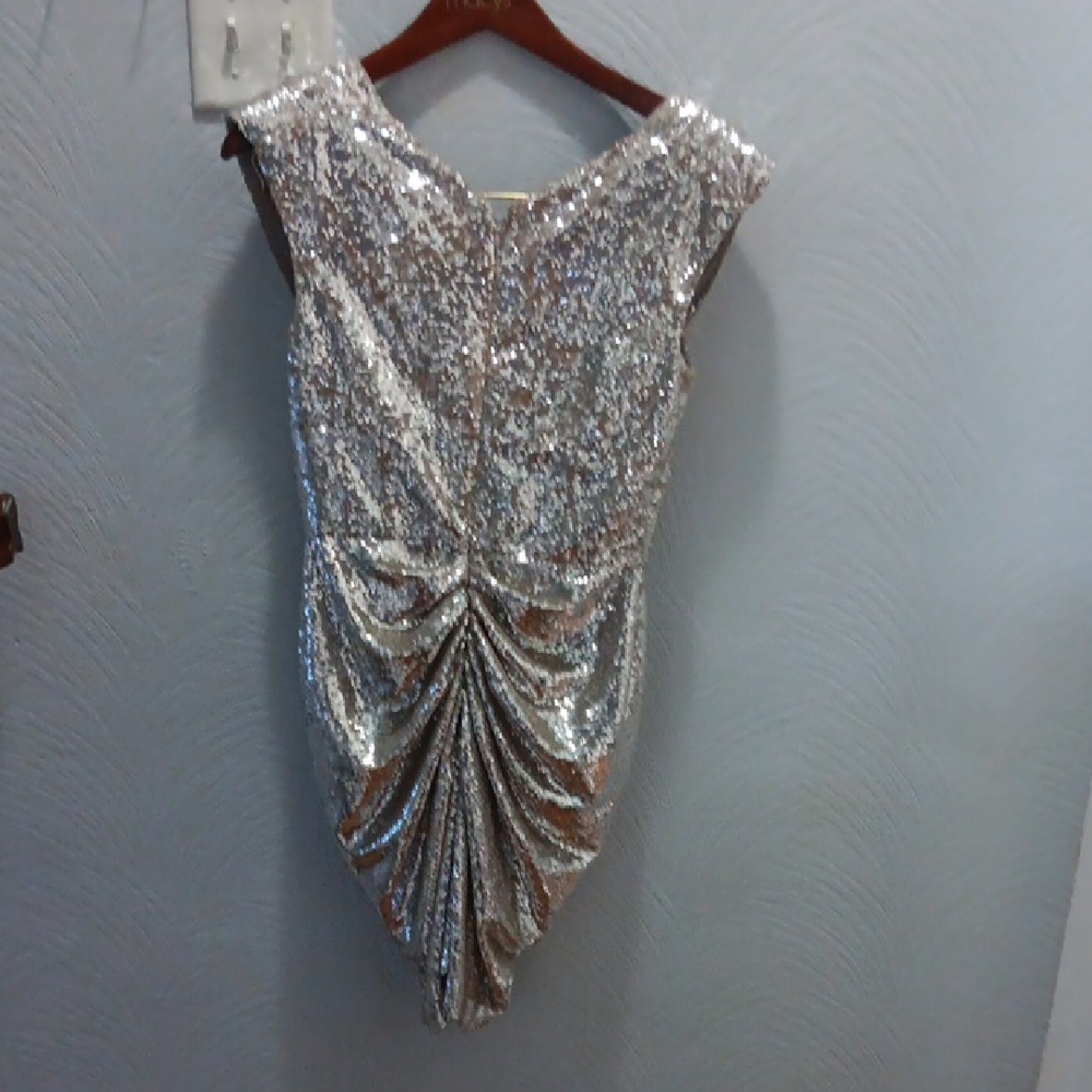 LBV Silver Sequin Dress  4 NWT - Picture 4 of 6